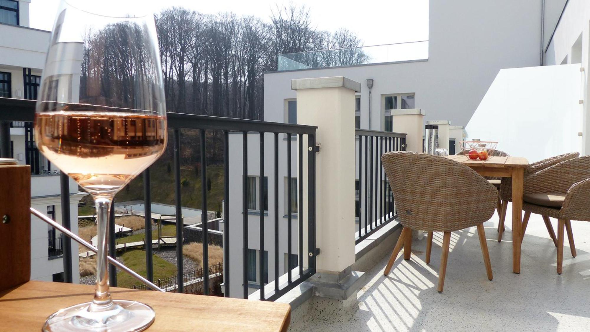 Pool Und Sauna Mit Meerblick, Direkt An Der Seebruecke - First Sellin Fewo 3 8 Екстериор снимка
